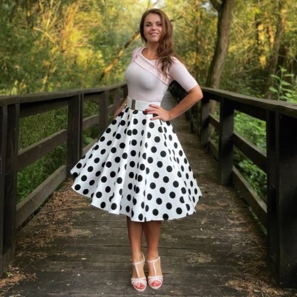 WHITE  WEDDING Bridal Petticoat Tulle/Crinoline petty coat. 30" to 40" waist. - Picture 4 of 8